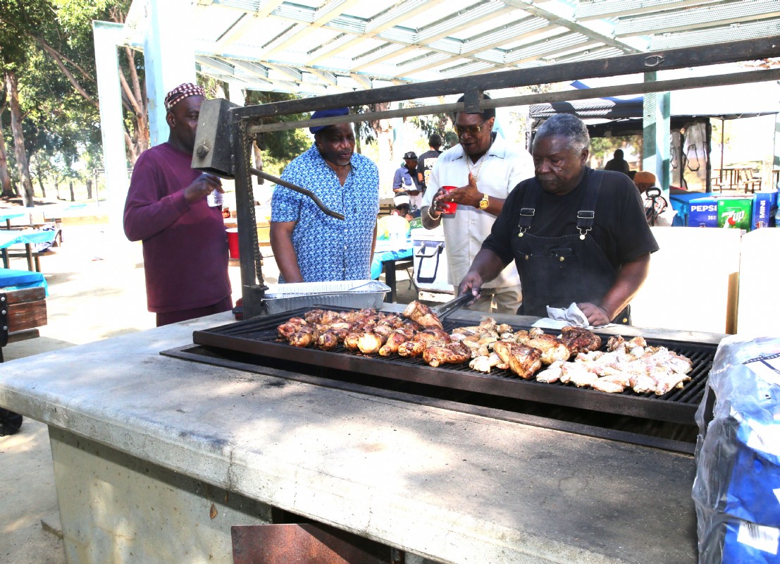 7A7A3433